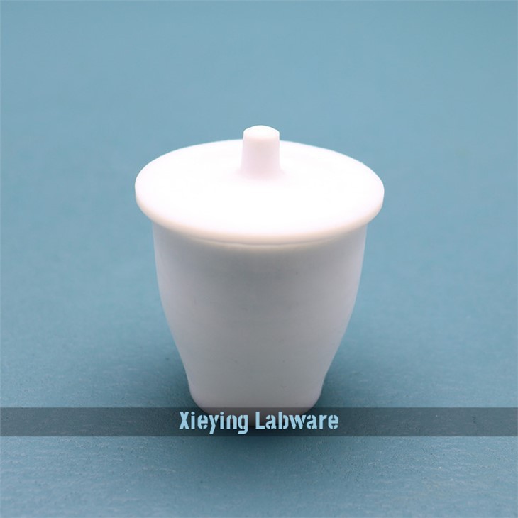 PTFE crucible with lid