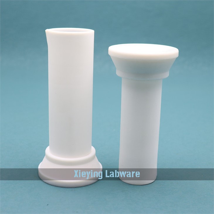 PTFE Cylindrical measuring cylinder
